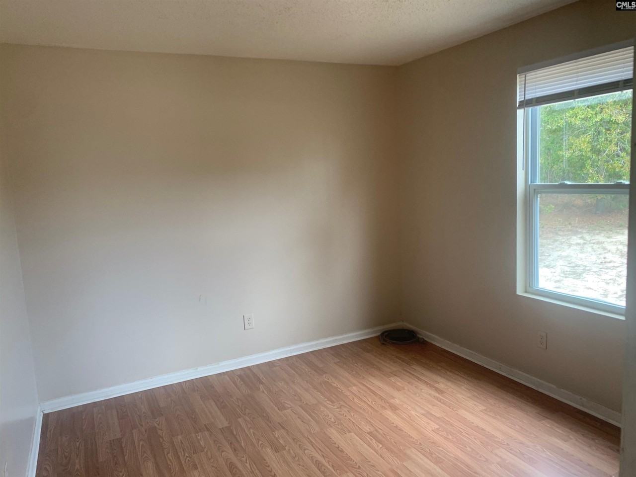 495A Bush Berry Rd - Photo 4 of 6