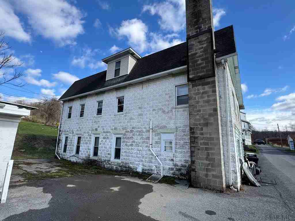 530 Naylor Rd #B - Photo 2 of 14