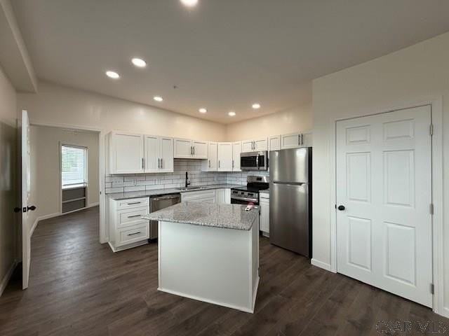 1800 Graham Ave - Photo 5 of 23