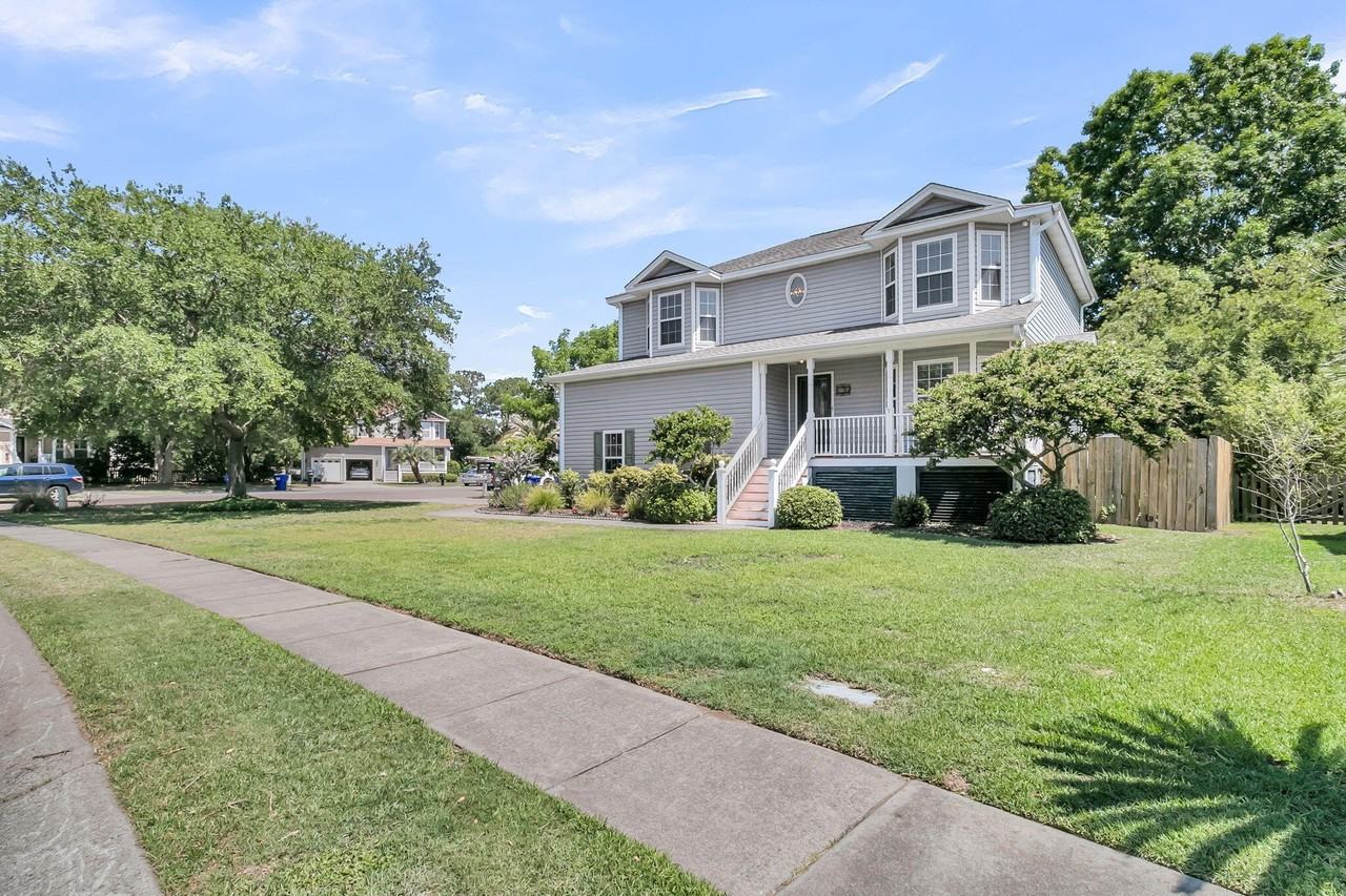 1574 Ocean Neighbors Blvd - Photo 3 of 40