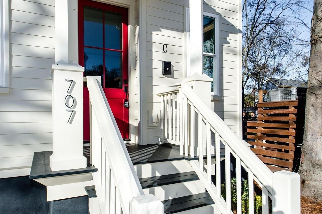 707 Meeting St #C - Photo 3 of 22