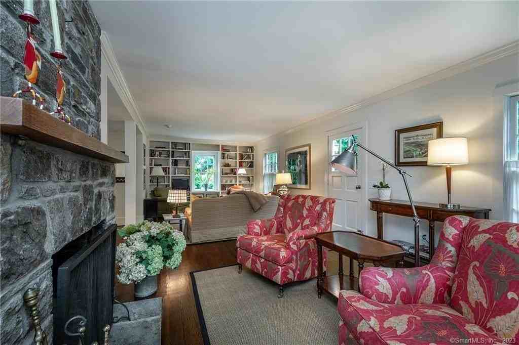 37 Turner Rd - Photo 5 of 16