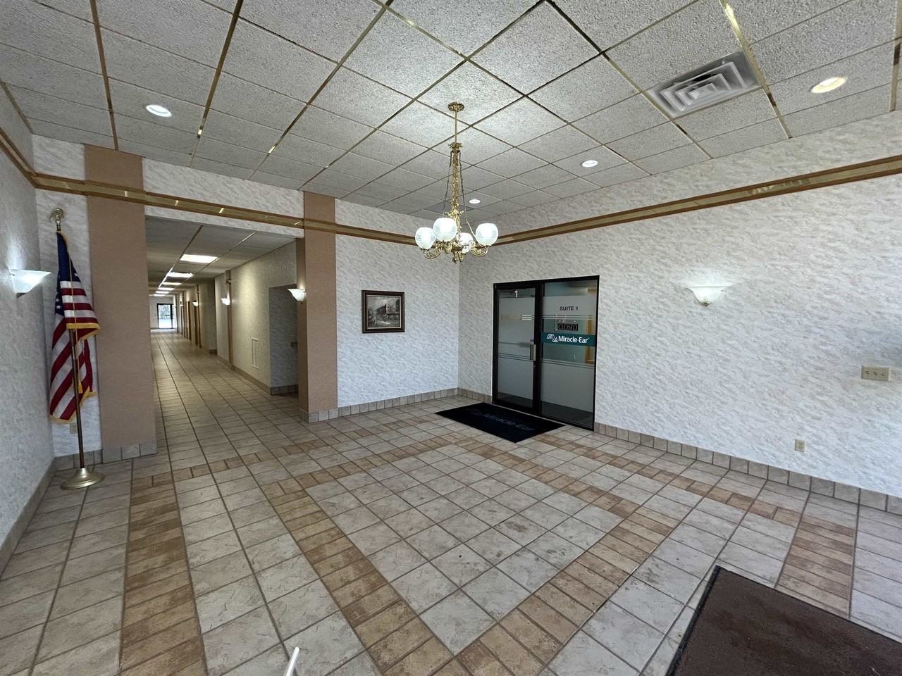 1820 Post Rd - Photo 5 of 13