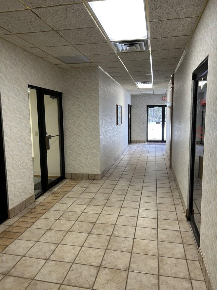 1820 Post Rd - Photo 6 of 13