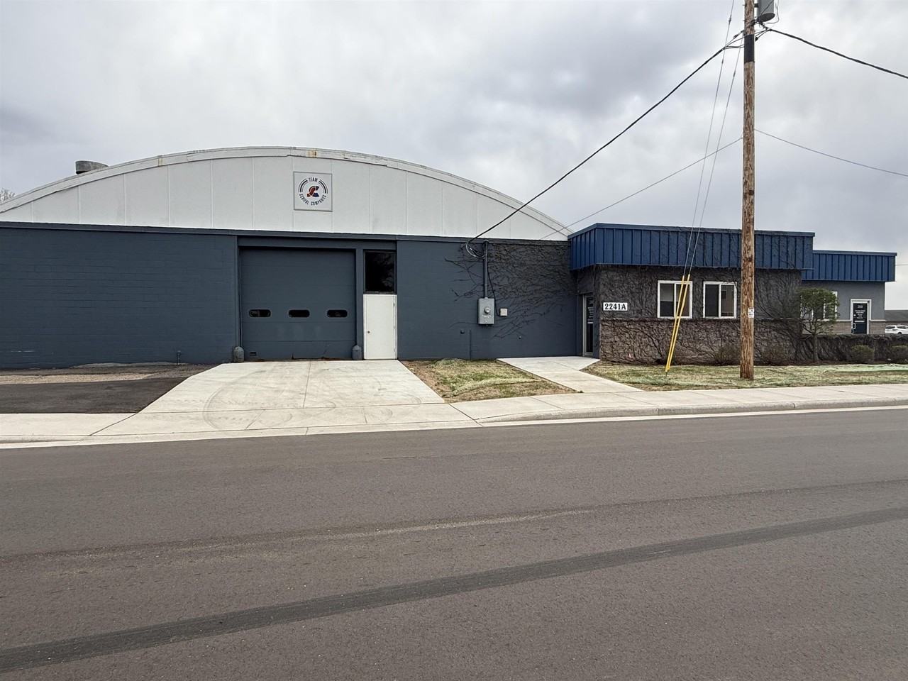 2241 Madison St - Photo 5 of 36