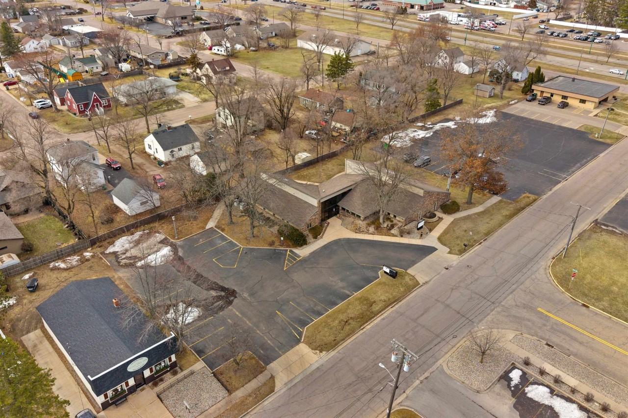 1730 7th St S - Photo 4 of 42