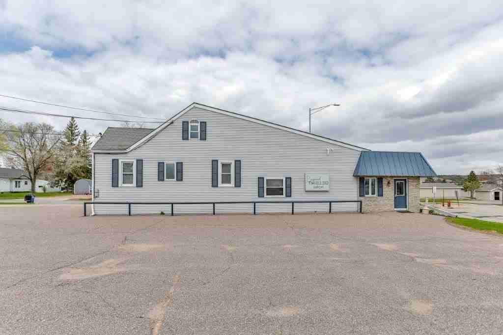 2402 Grand Ave - Photo 4 of 38