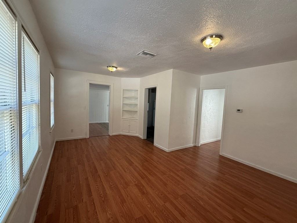 656 Ne Lake Dr - Photo 7 of 19