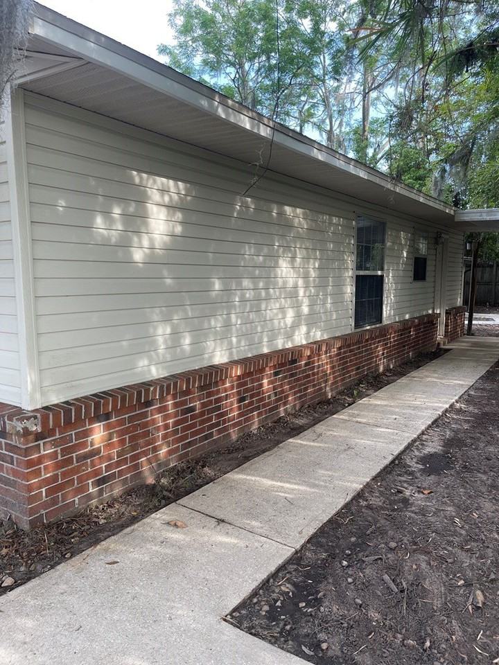 580 Se Nassau St - Photo 3 of 25