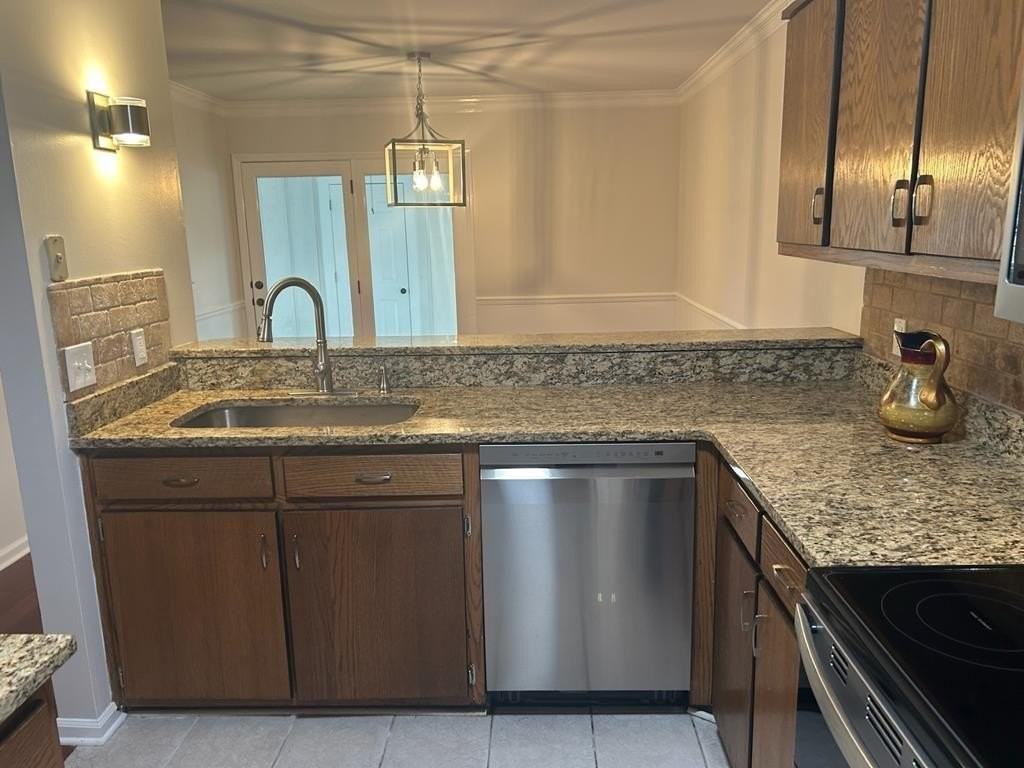 406 S Thornton Ave #105 - Photo 3 of 12