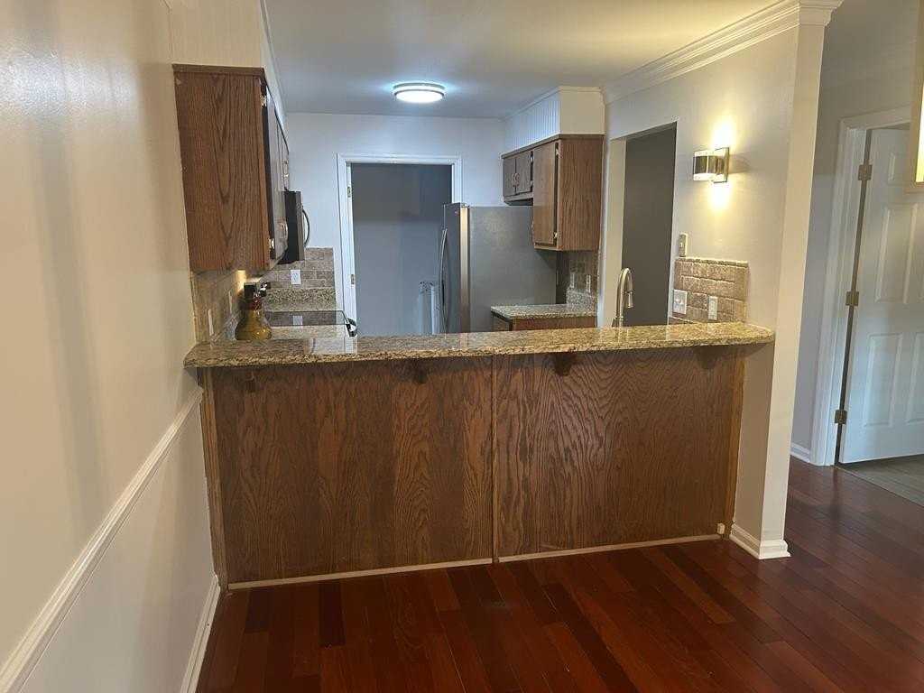 406 S Thornton Ave #105 - Photo 5 of 12