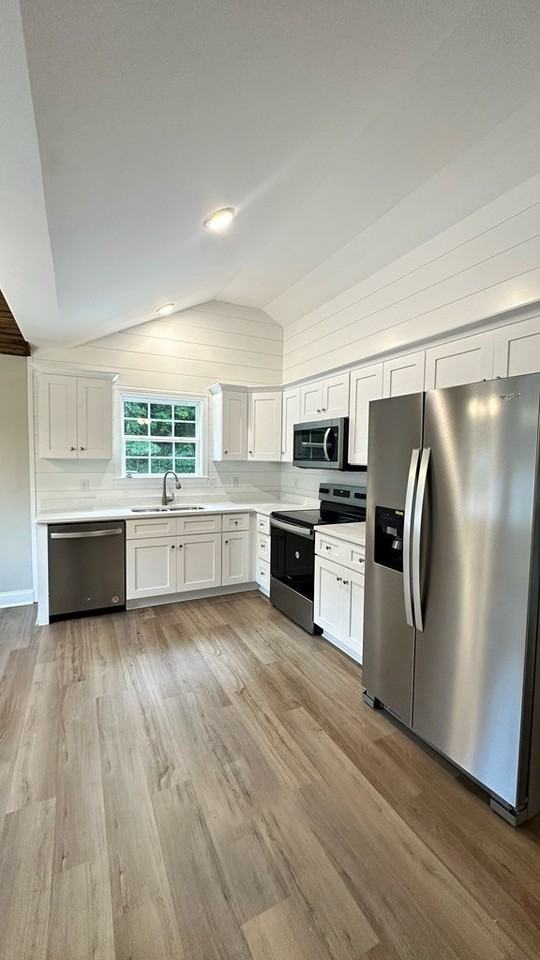 1608 Riverbend Rd #B - Photo 4 of 14