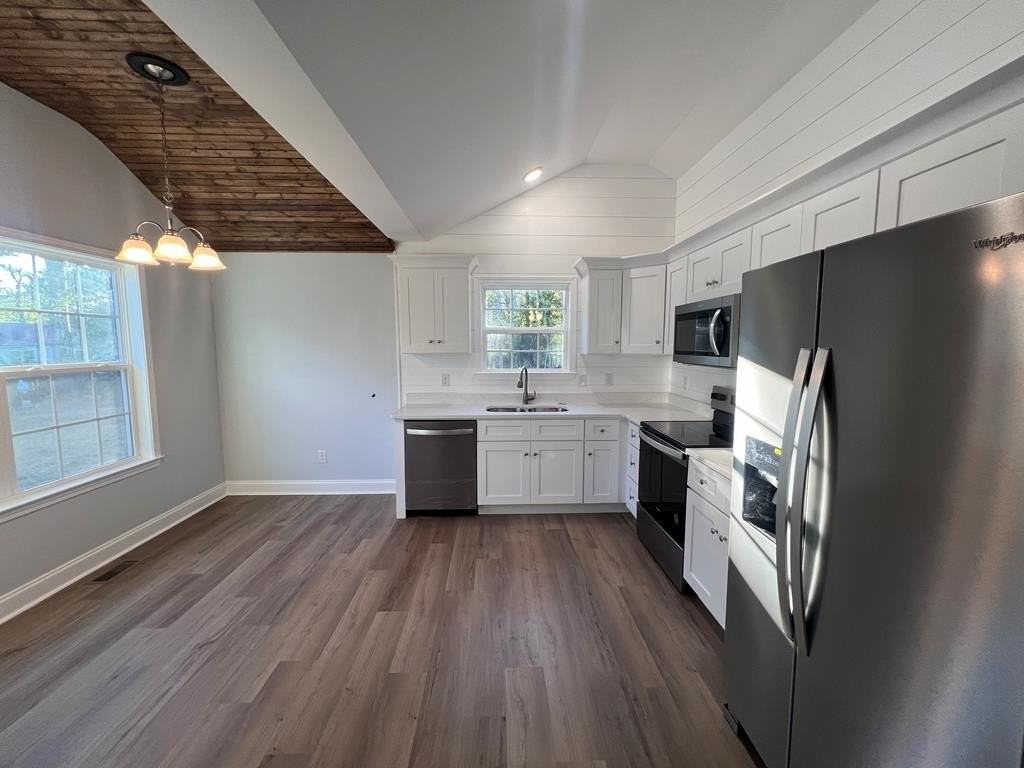 1784 Wendell St - Photo 4 of 10