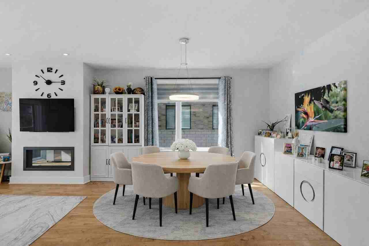 80 Rue Du Damier-Argenté - Photo 4 of 27