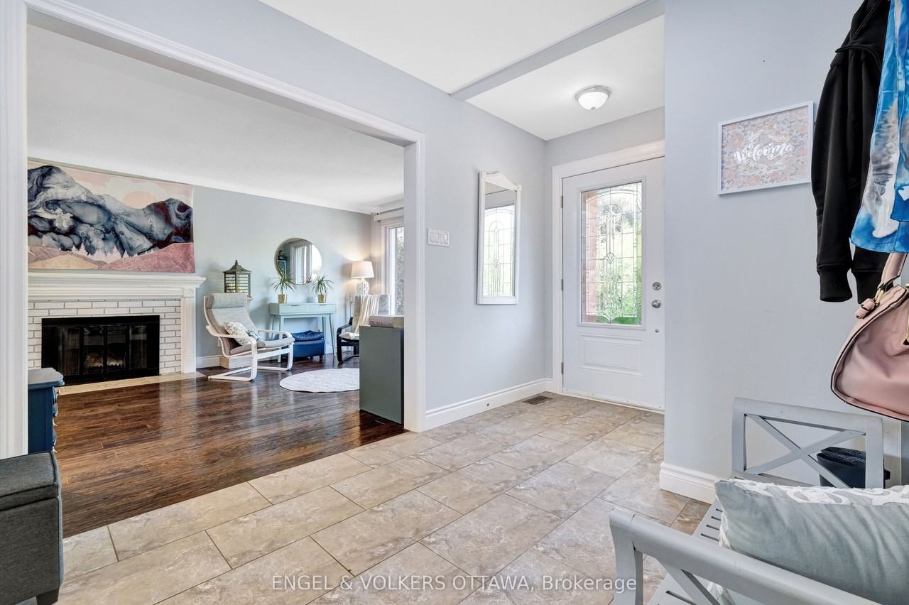 2057 Alton St - Photo 3 of 47