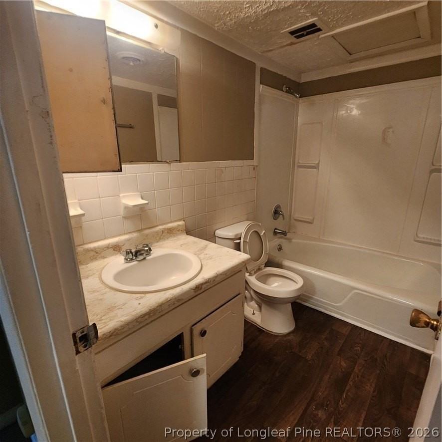 3212 Tallywood Dr #03 - Photo 4 of 11