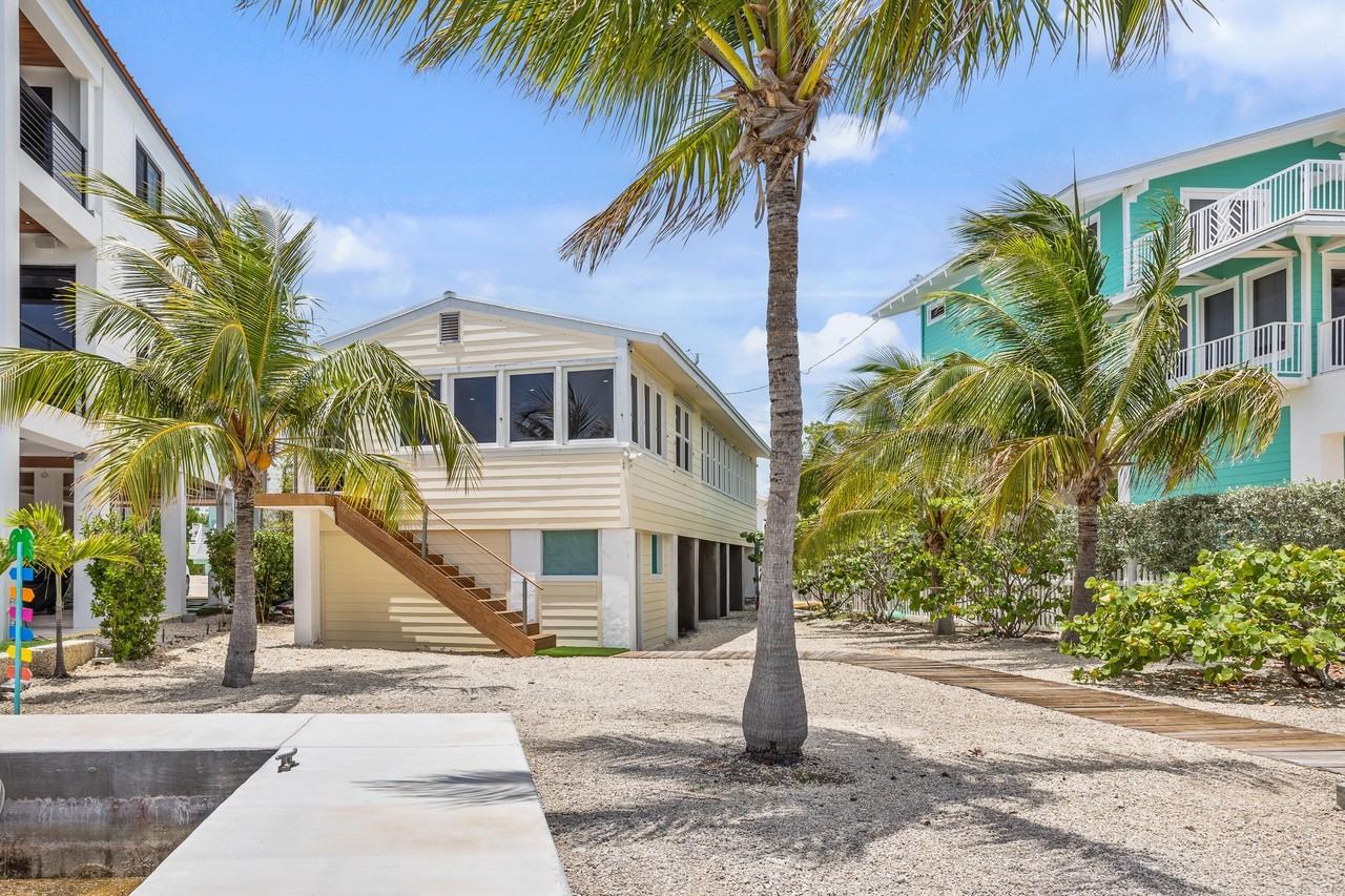 235 Tavernier Dr