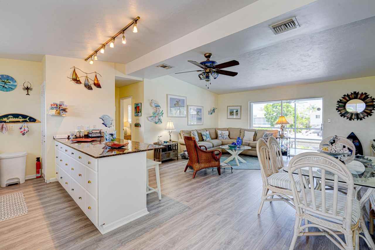 130 Plantation Ave - Photo 6 of 34