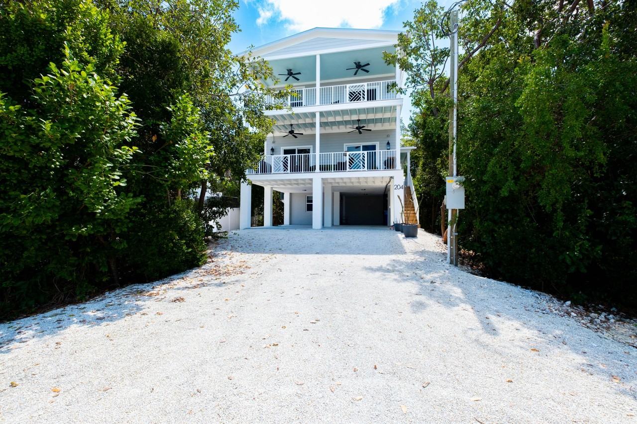 204 Coral Ave