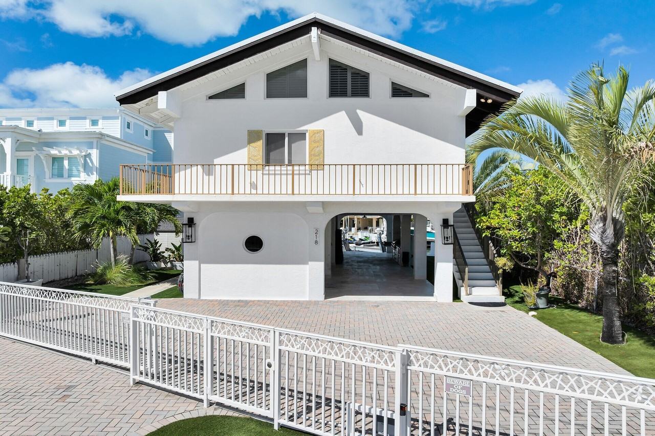 218 Aberdeen Ct