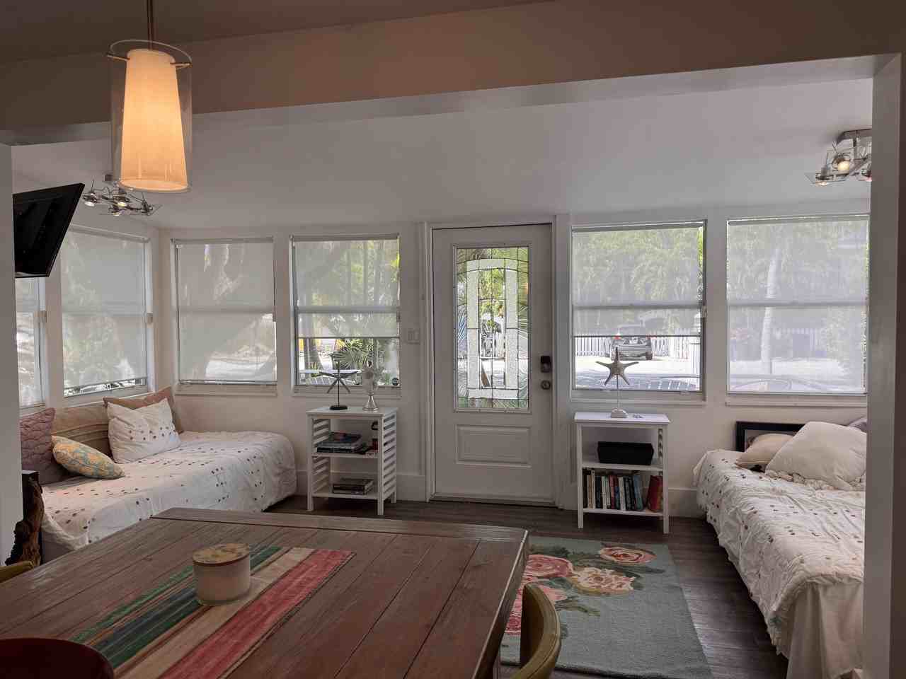 803 Oceana Ave - Photo 5 of 42