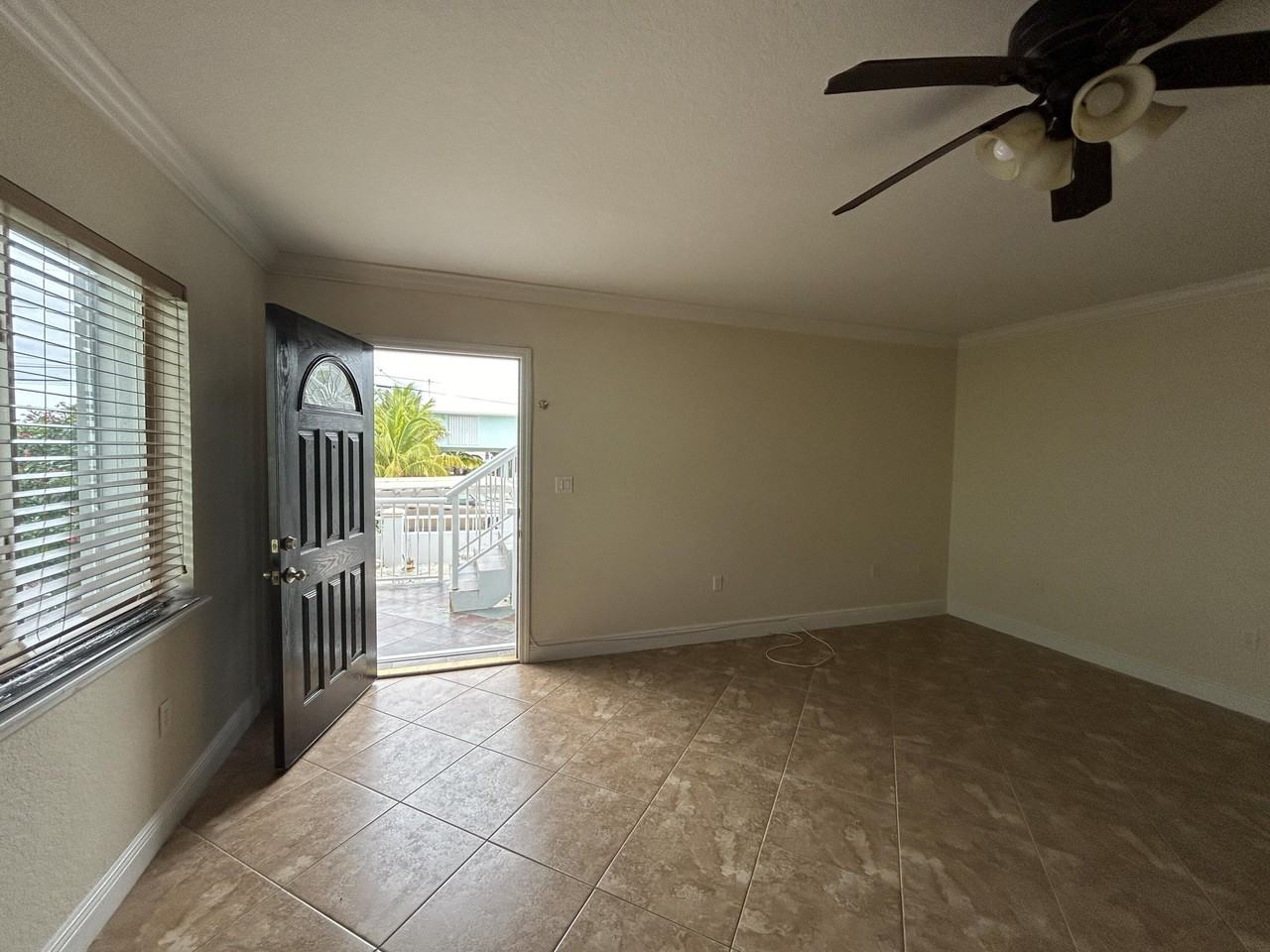 156 Marina Ave - Photo 6 of 24