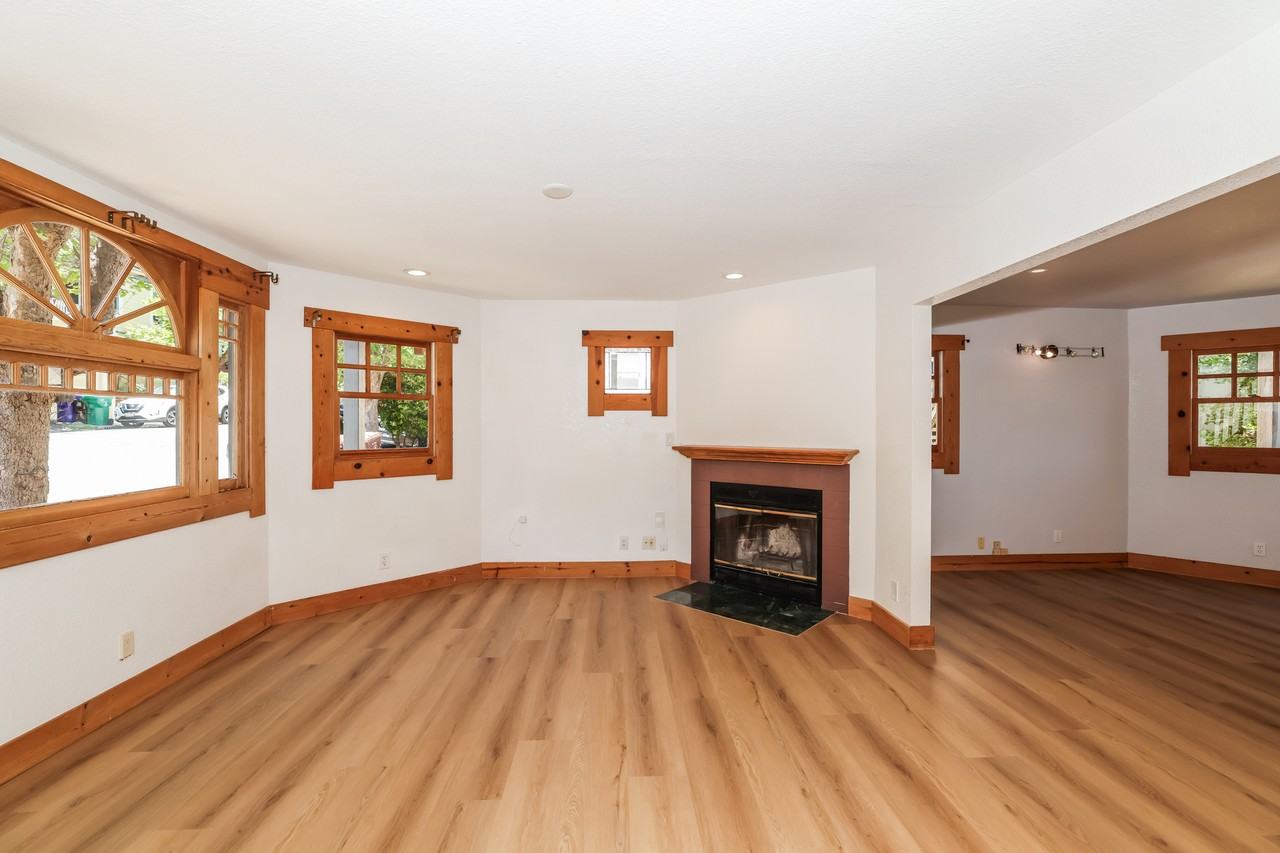 14 Nicholl Ave #14 - Photo 4 of 16