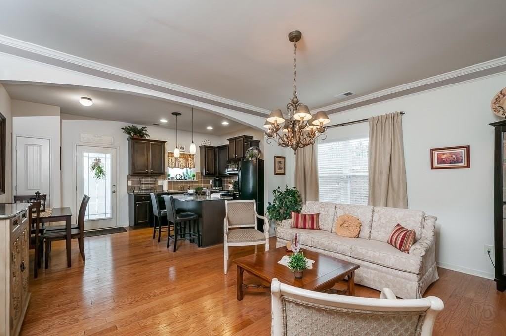 1645 Townview Ln - Photo 4 of 16