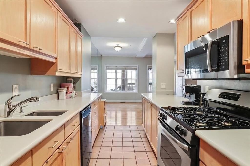 1315 Stillwood Chase Ne - Photo 4 of 17
