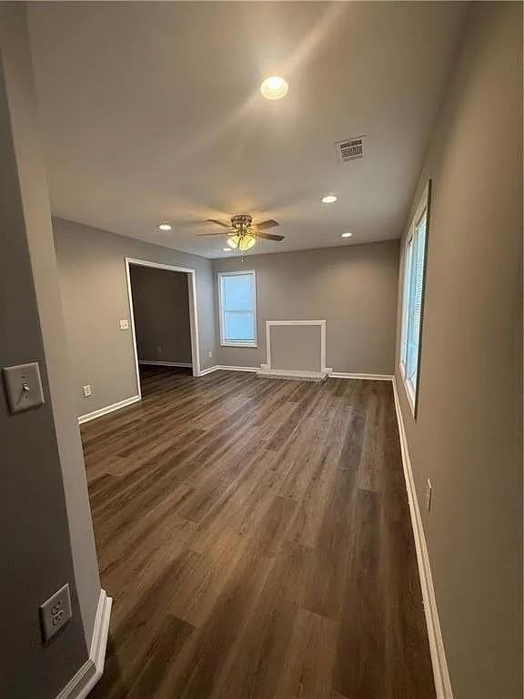 6255 Creekford Ln - Photo 2 of 12