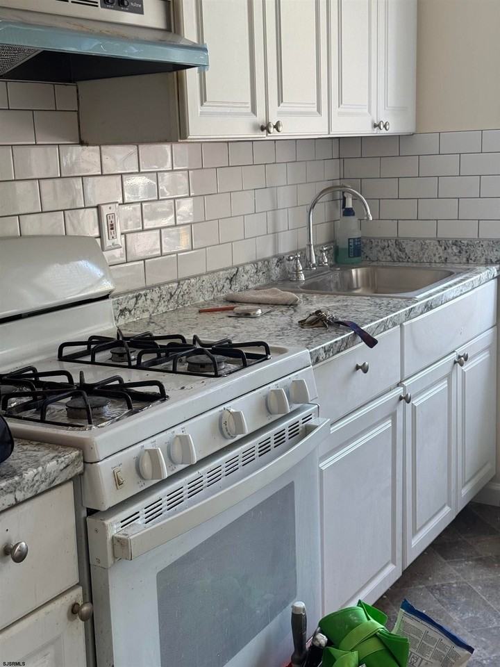 33 S North Carolina Ave #102 - Photo 3 of 12