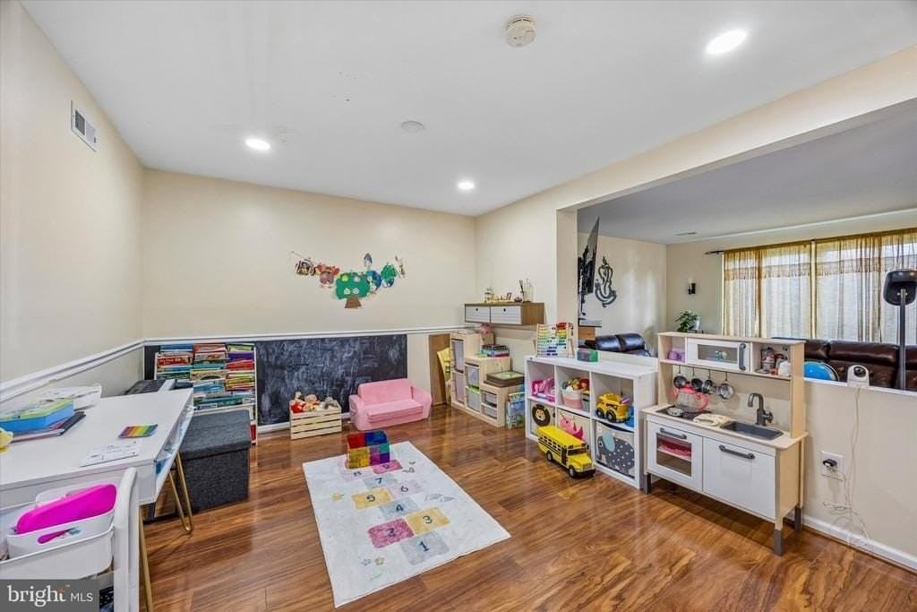 24 Independence Pl - Photo 4 of 15