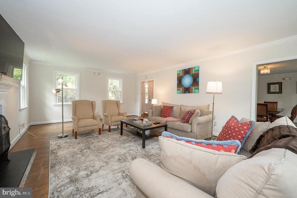 538 Conestoga Rd - Photo 6 of 39