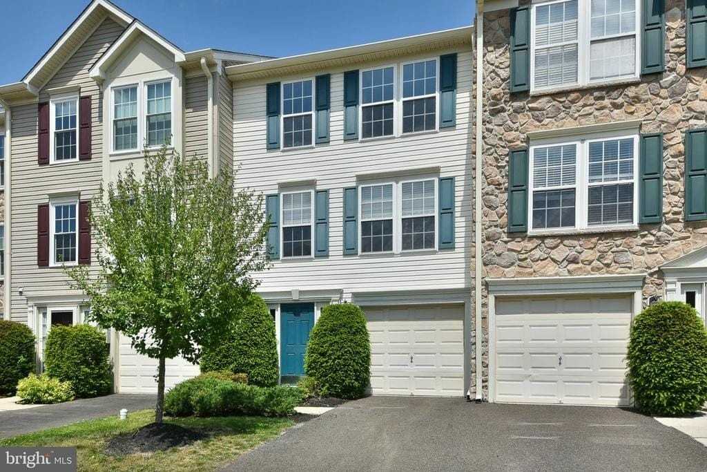 401 Jene Ct - Photo 2 of 33