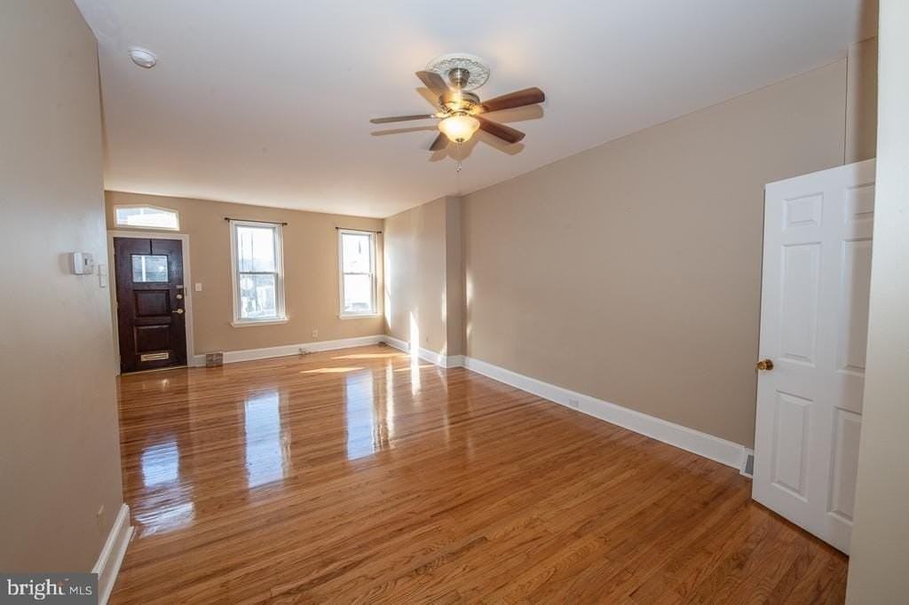 4707 Smick St - Photo 5 of 40