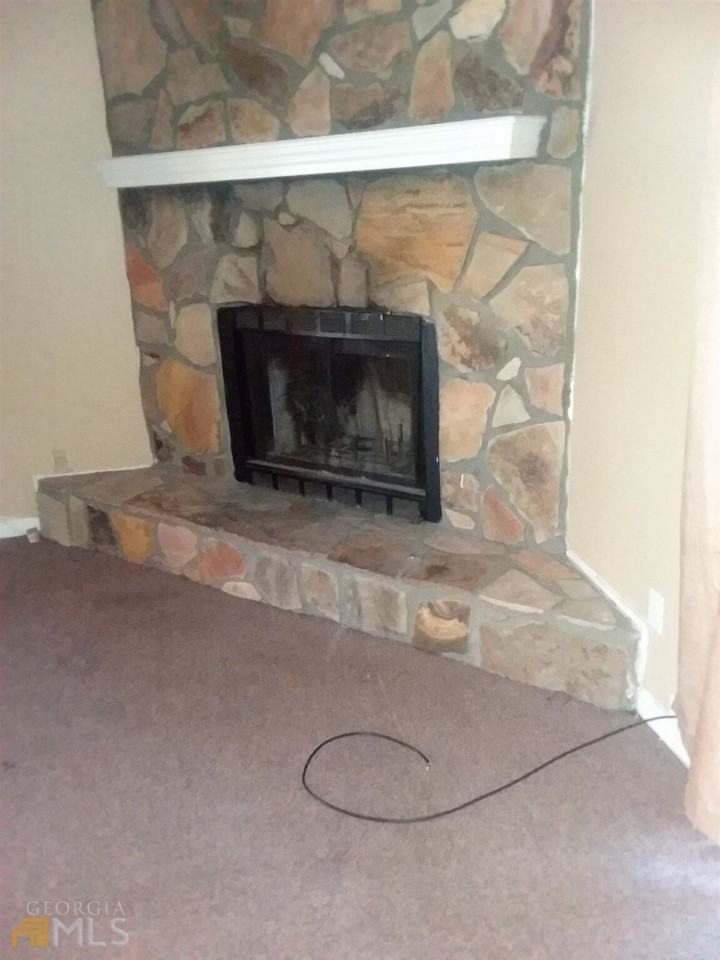 7620 Tara Rd - Photo 2 of 14