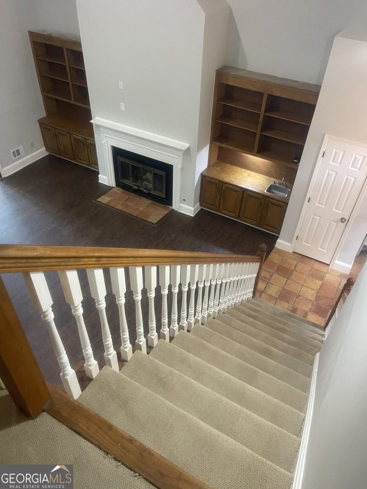 5035 Highland Hills Pkwy - Photo 7 of 47