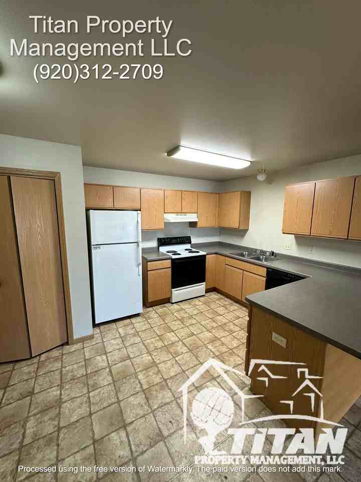 N7345 Spring St, Fond du lac - Photo 2 of 6