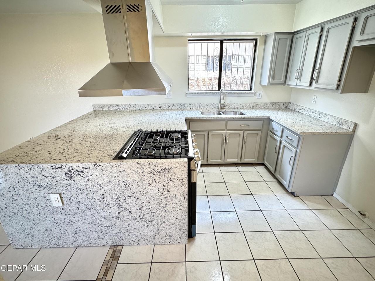 1817 Hugh Royer Pl - Photo 7 of 42