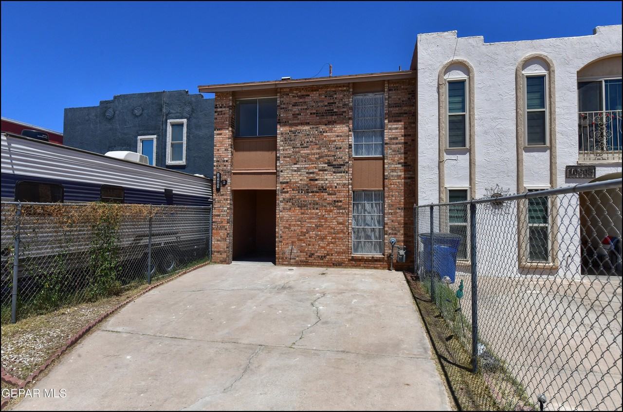 10605 Kinross Ave #B - Photo 2 of 19