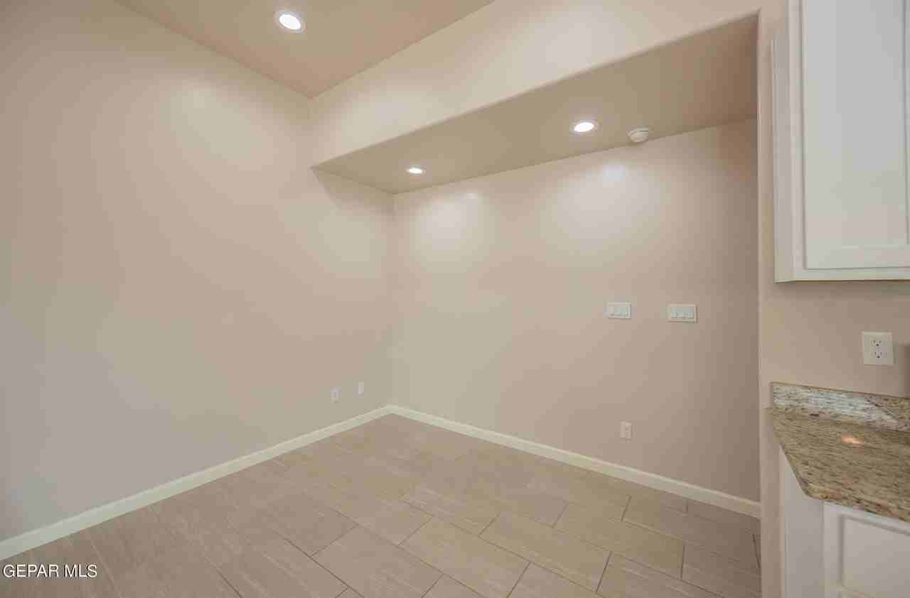 6537 Hoop St #A - Photo 4 of 11