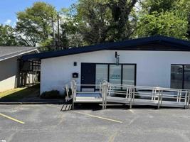 featured image of 413 Vardry St #2A