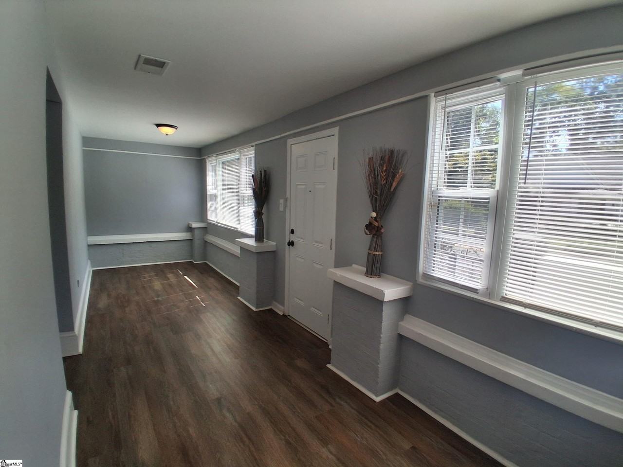 506 Pinckney St - Photo 6 of 38