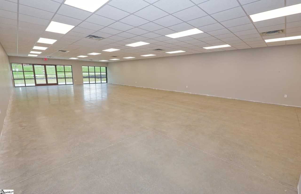 1 Brookside Dr #2 - Photo 2 of 8