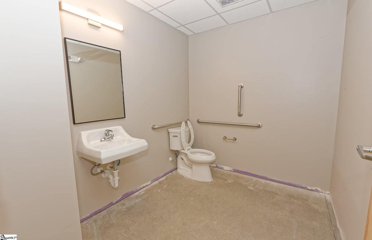 1 Brookside Dr #2 - Photo 6 of 8