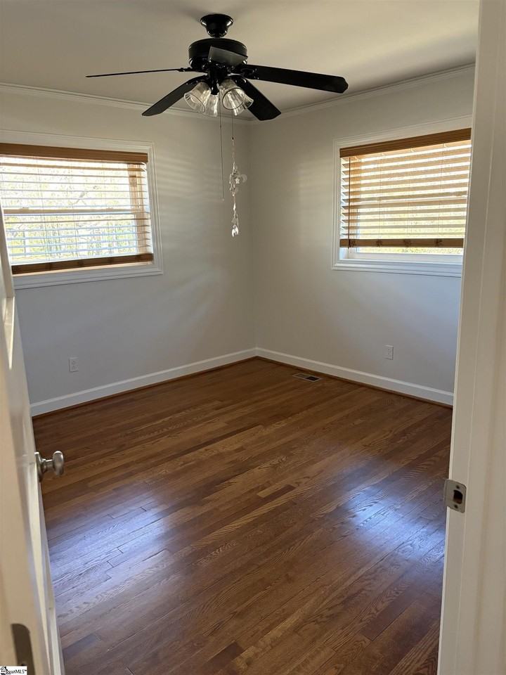 102 Muse Cir - Photo 6 of 12