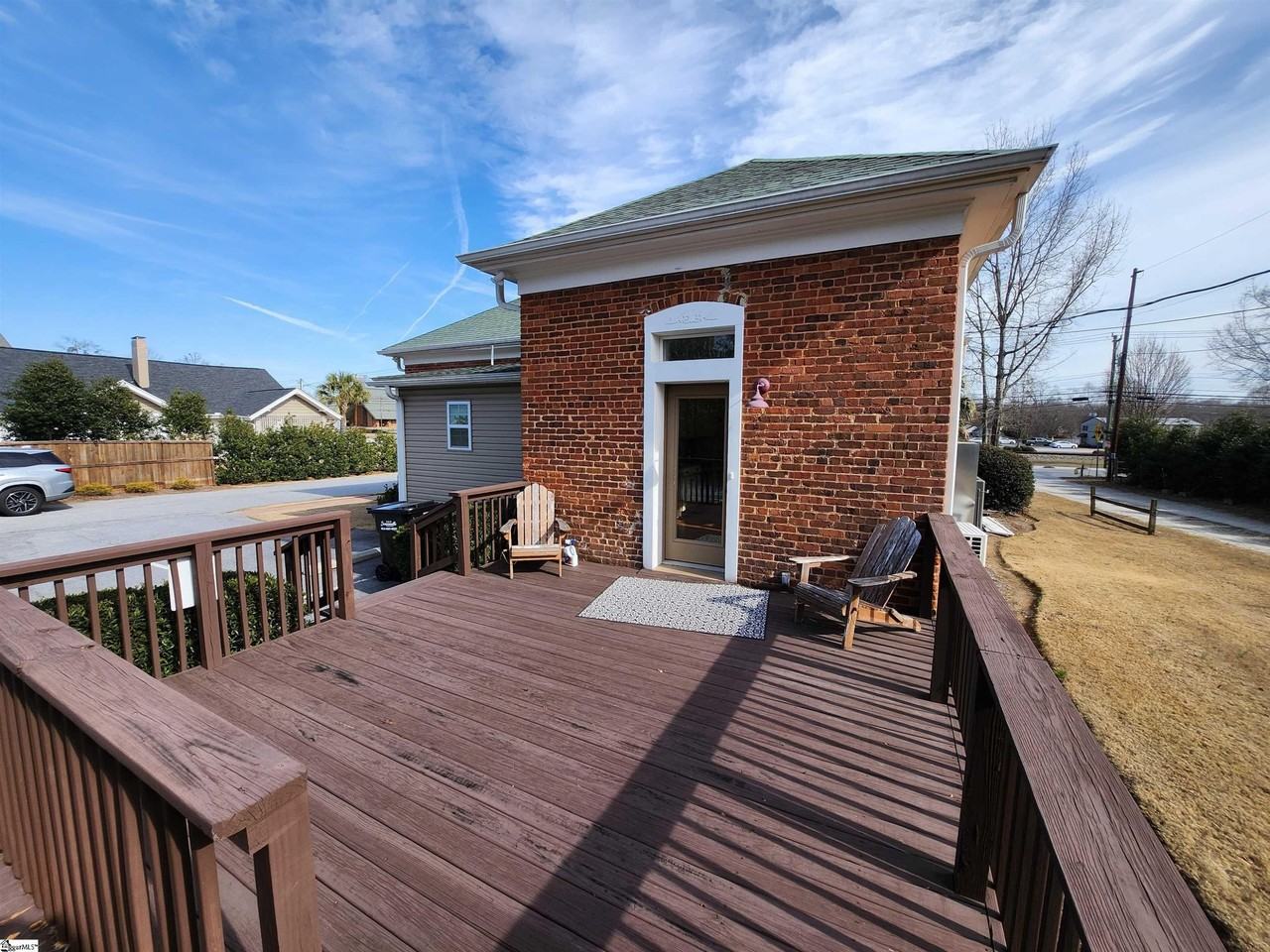312 S Main St - Photo 5 of 21