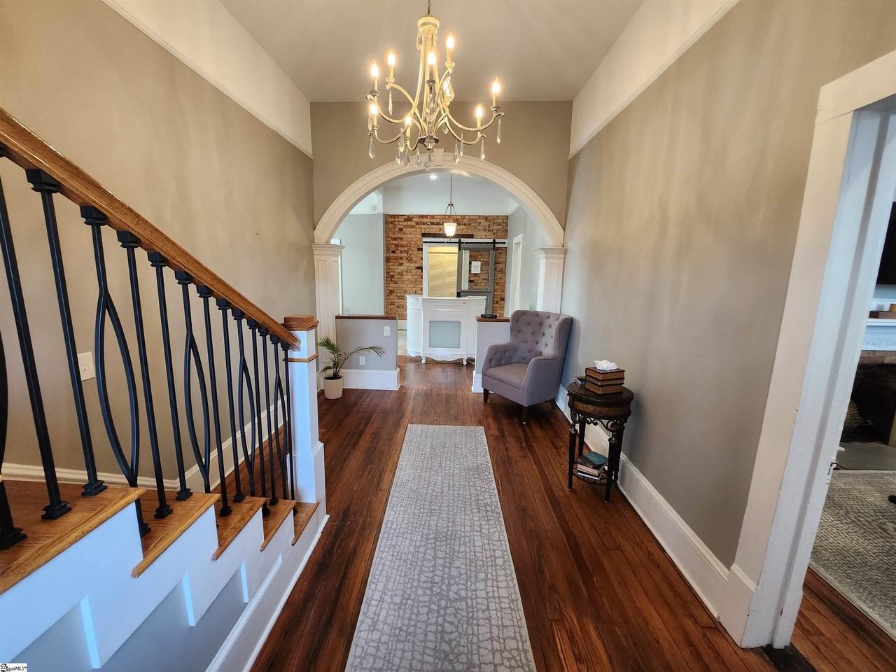 312 S Main St - Photo 6 of 21