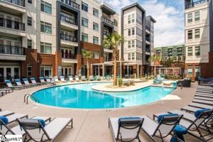 featured image of 212 E Broad St