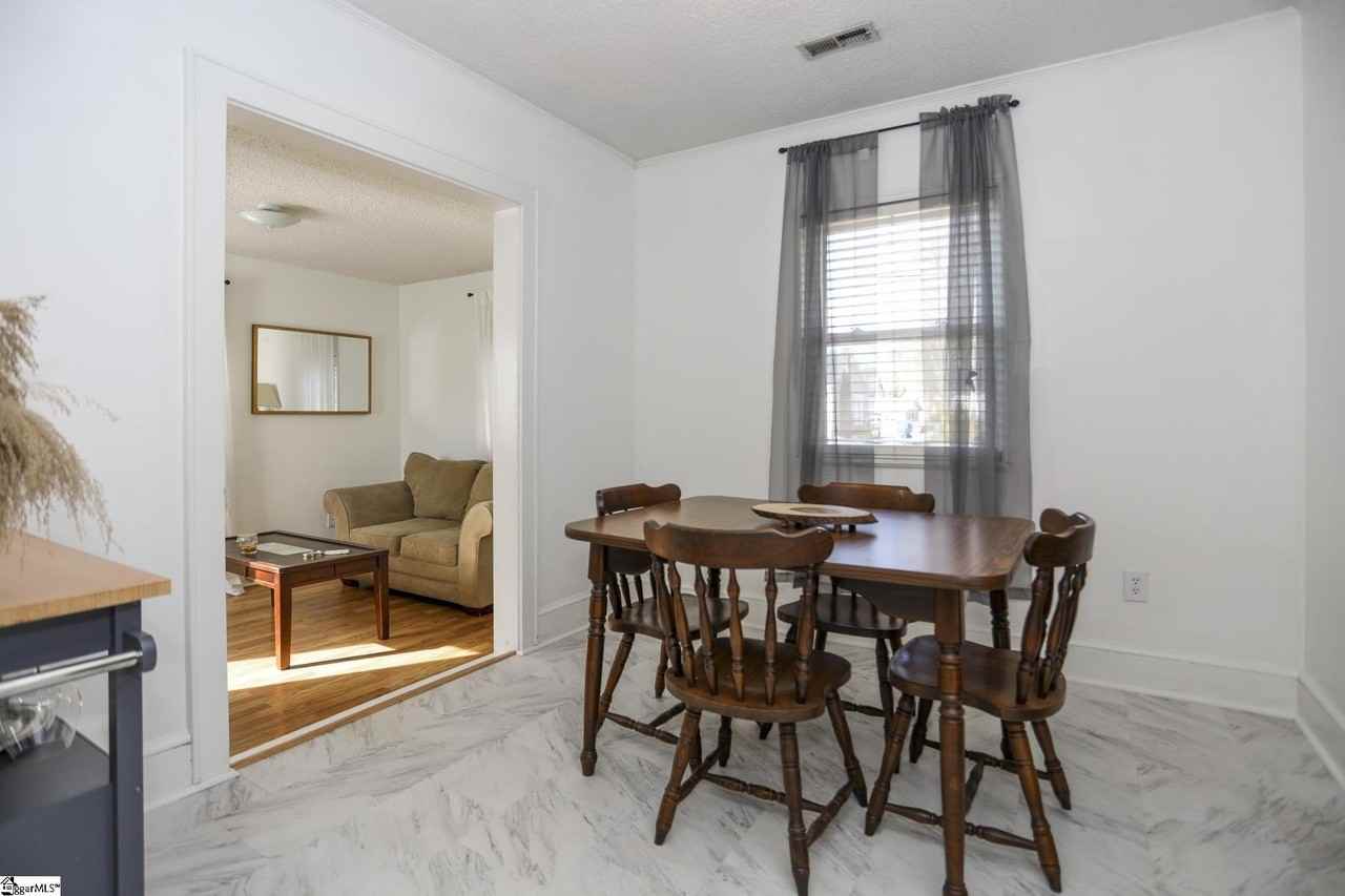 107 Brookdale Ave - Photo 7 of 17